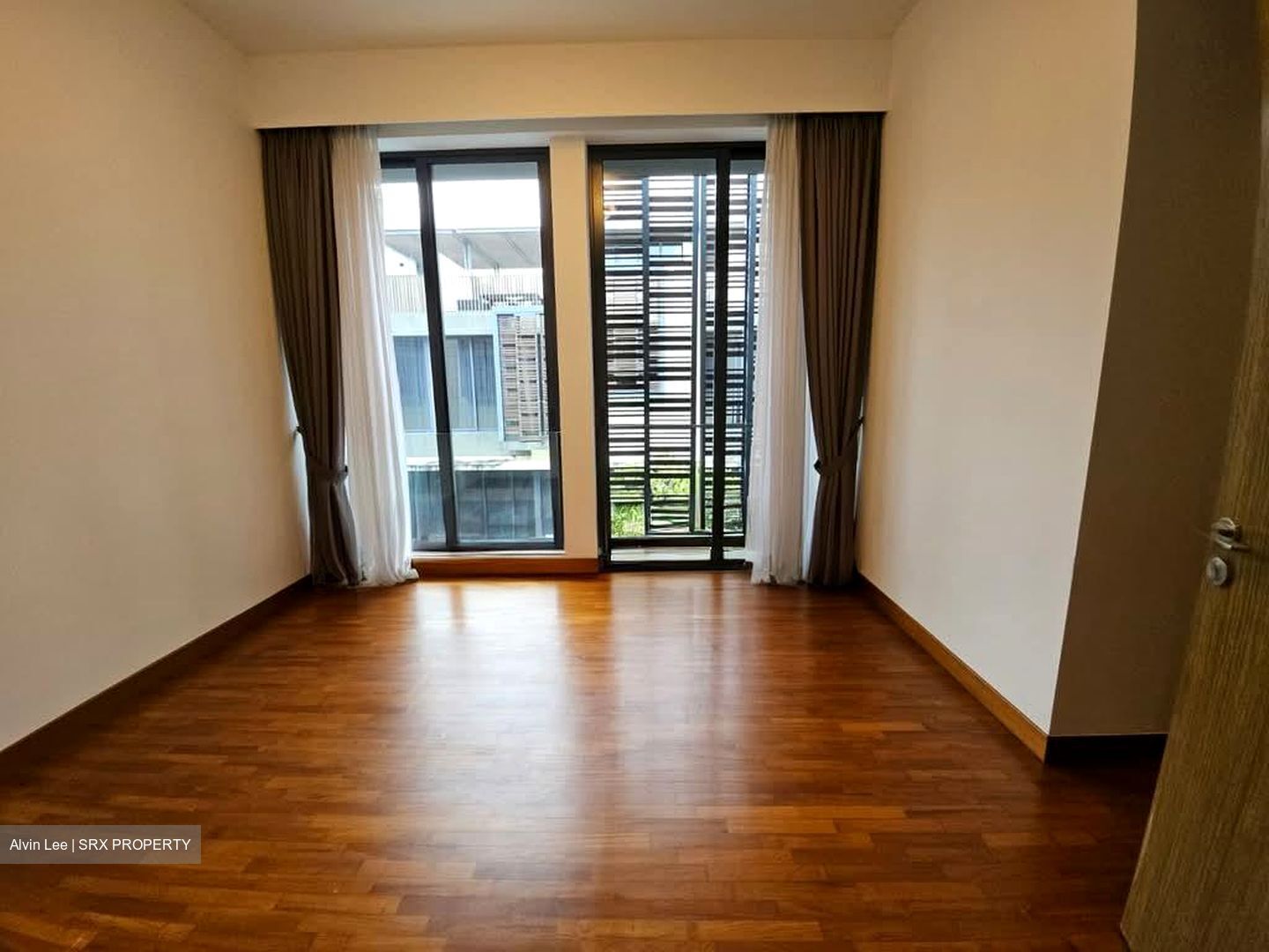 Alana (D28), Terrace #584981321